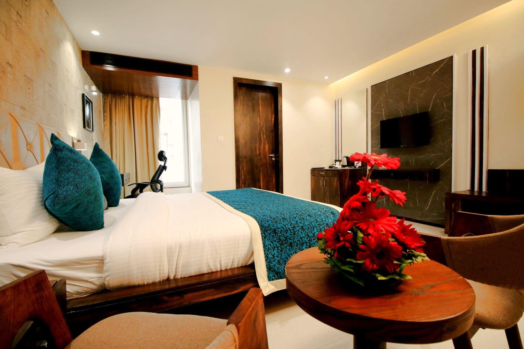 Pinnacle By Click Hotels, Лакхнау Екстер'єр фото