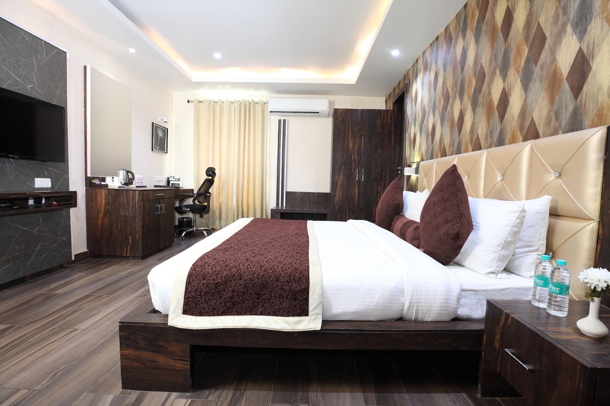 Pinnacle By Click Hotels, Лакхнау Екстер'єр фото
