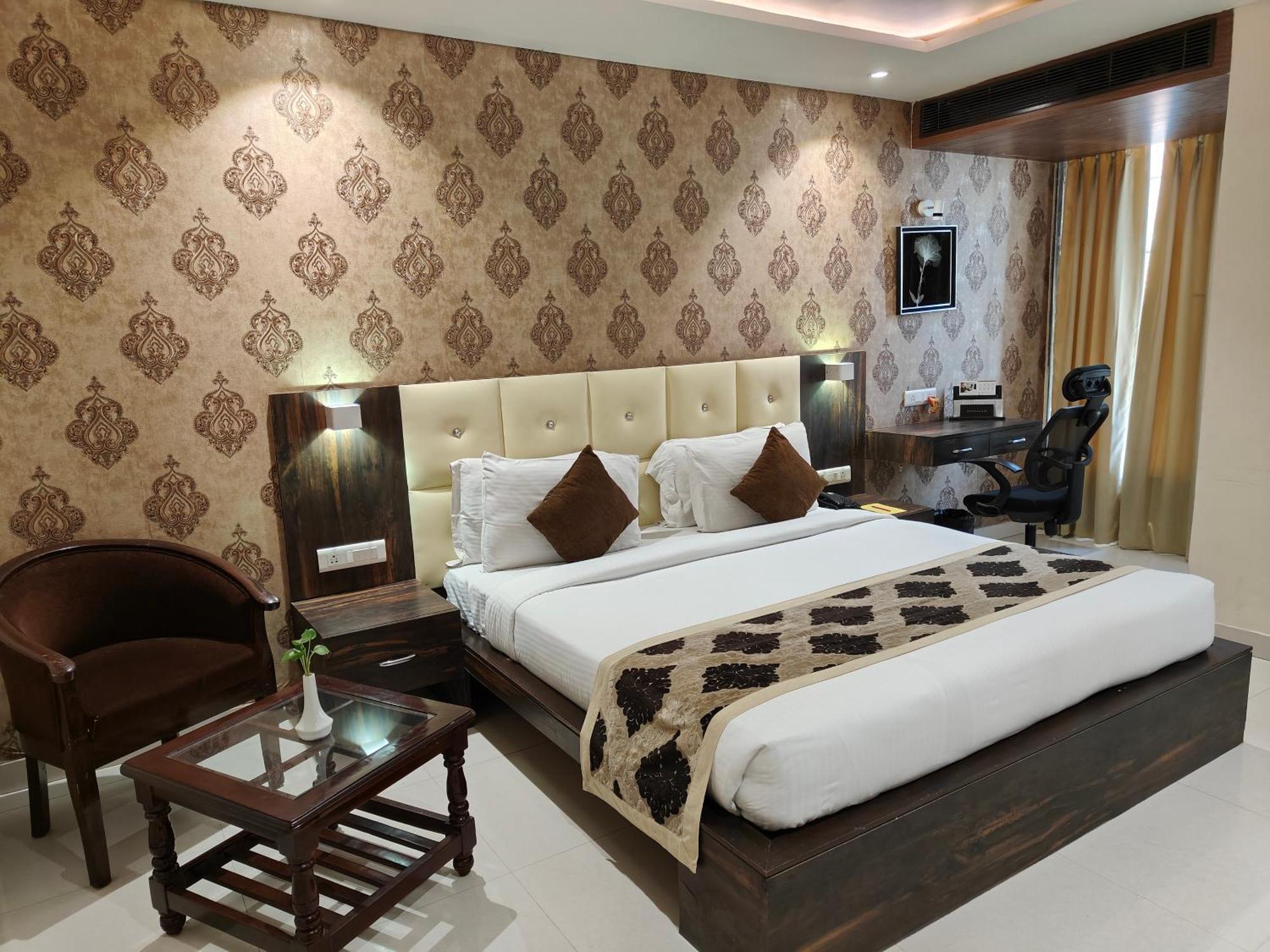 Pinnacle By Click Hotels, Лакхнау Екстер'єр фото
