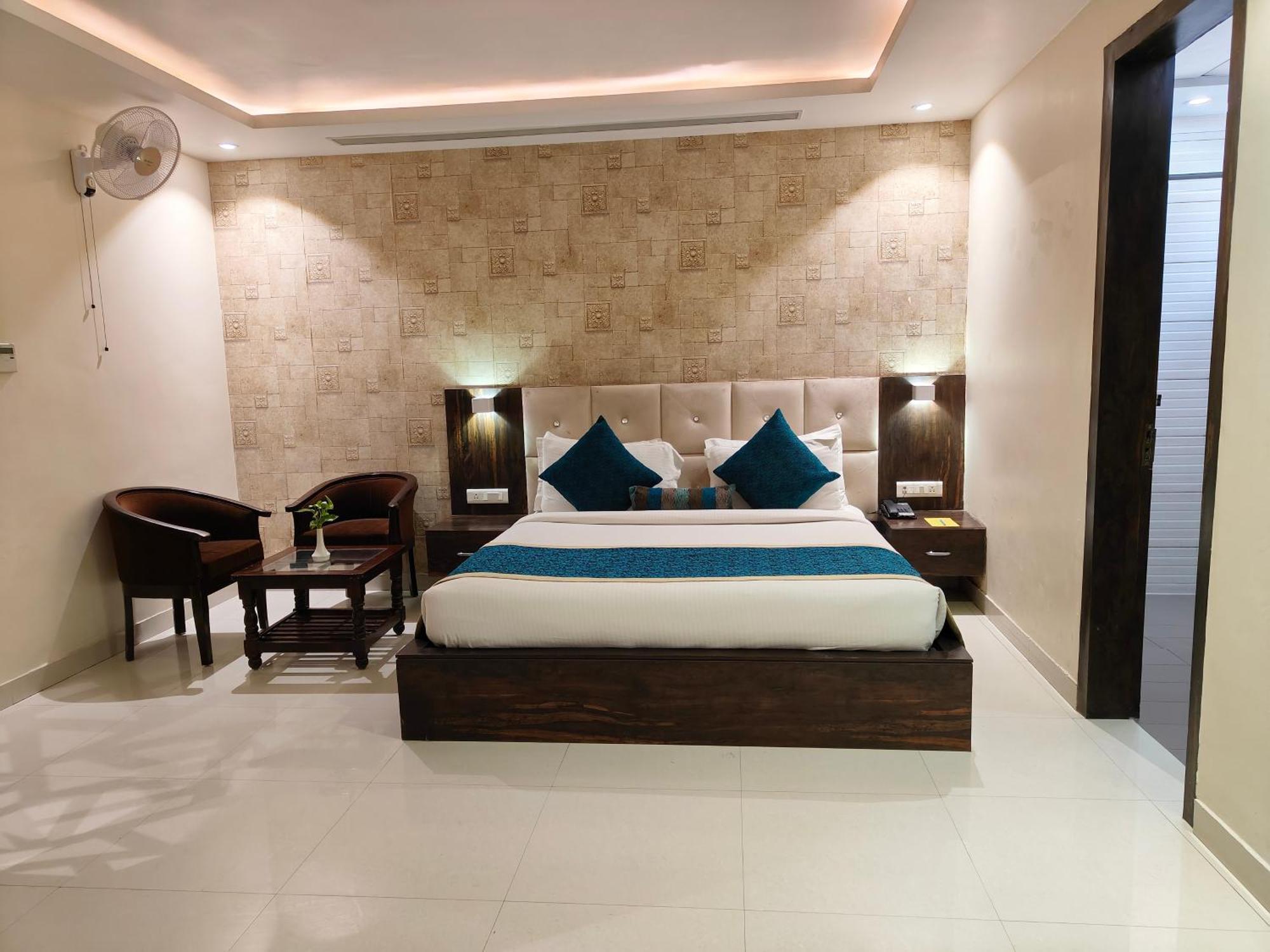 Pinnacle By Click Hotels, Лакхнау Екстер'єр фото