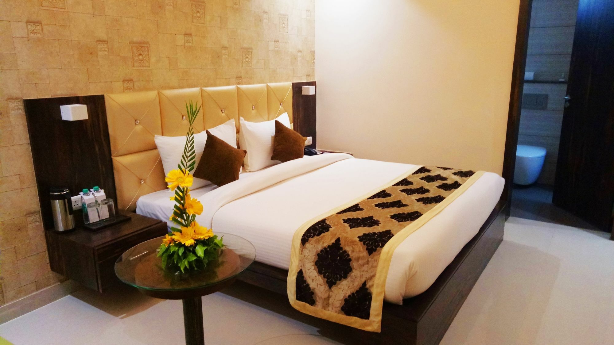 Pinnacle By Click Hotels, Лакхнау Екстер'єр фото