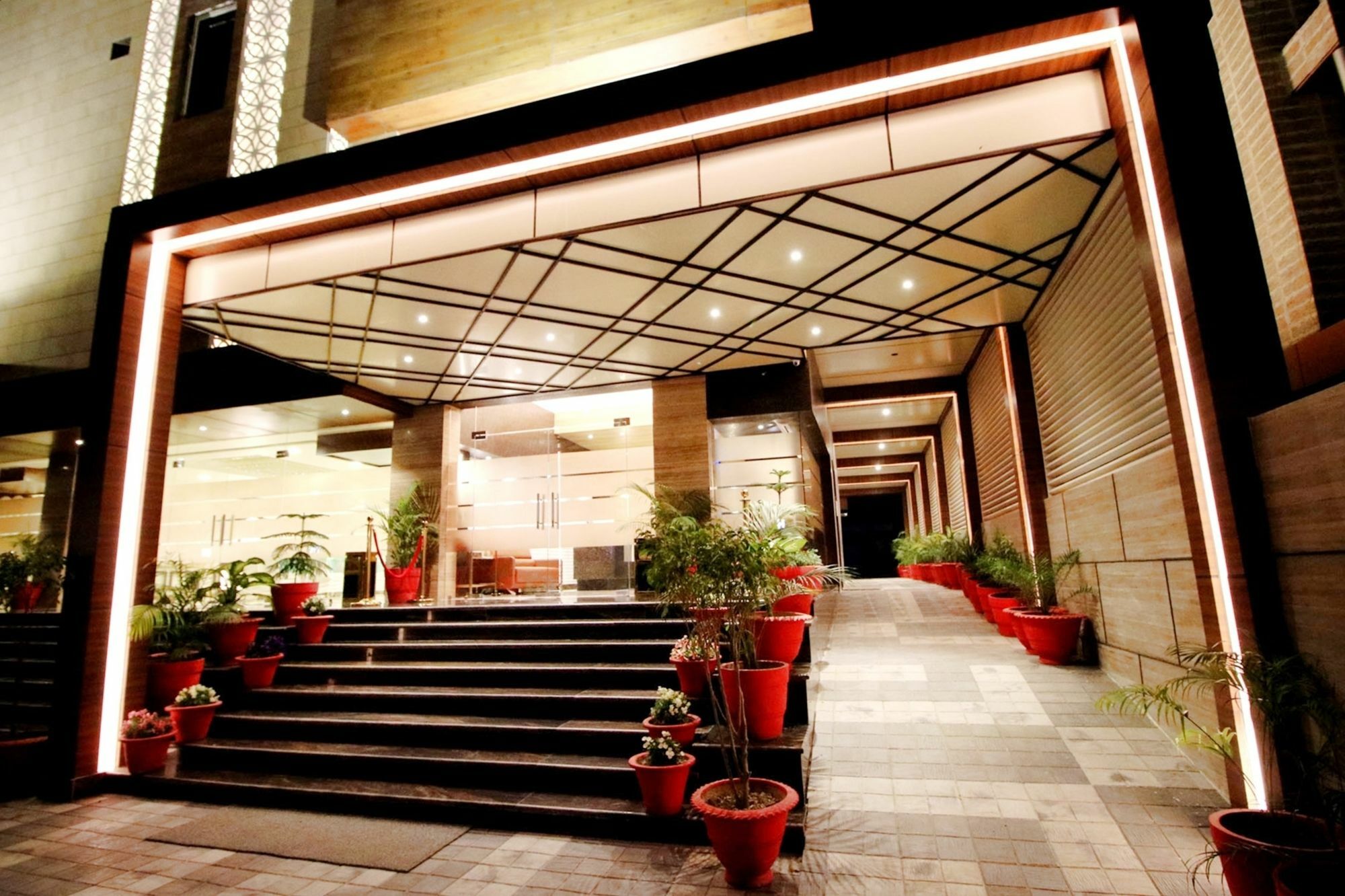 Pinnacle By Click Hotels, Лакхнау Екстер'єр фото