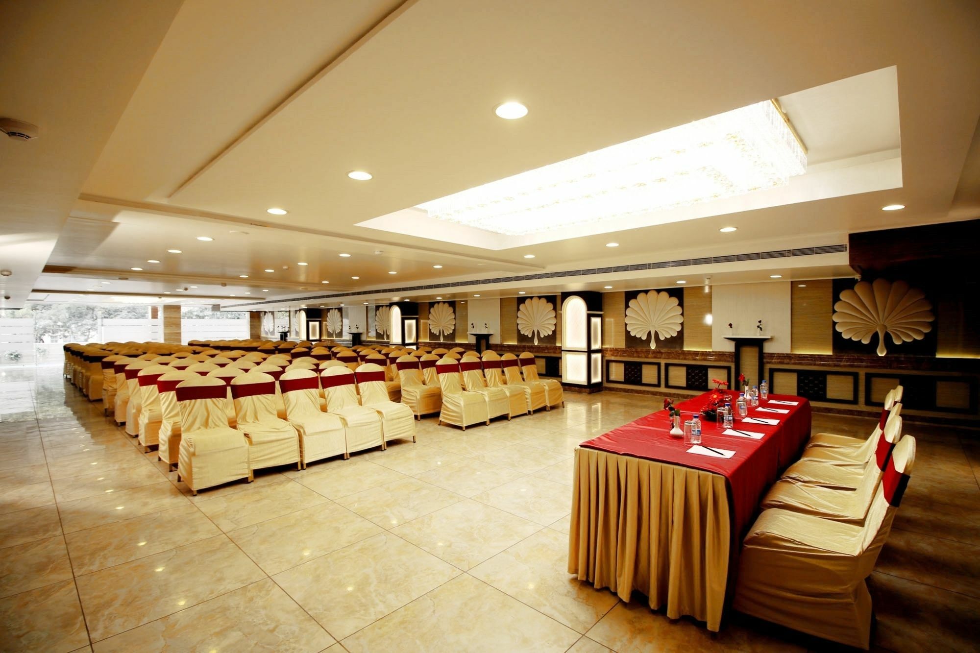 Pinnacle By Click Hotels, Лакхнау Екстер'єр фото