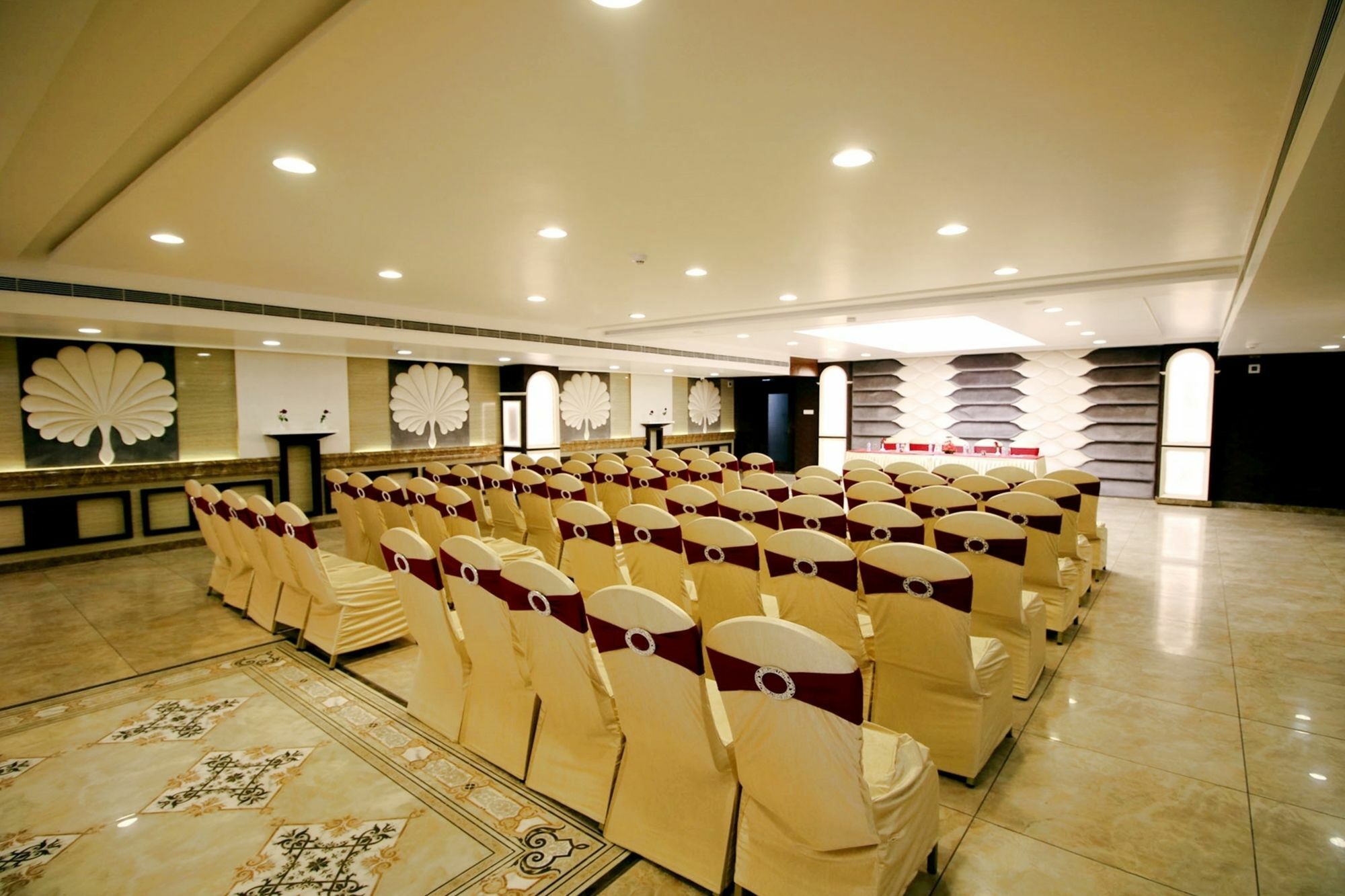 Pinnacle By Click Hotels, Лакхнау Екстер'єр фото