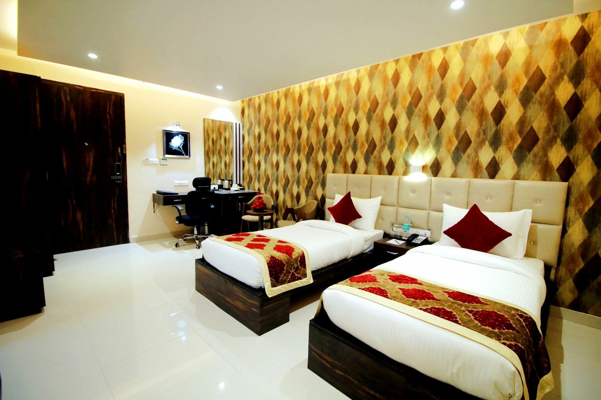 Pinnacle By Click Hotels, Лакхнау Екстер'єр фото