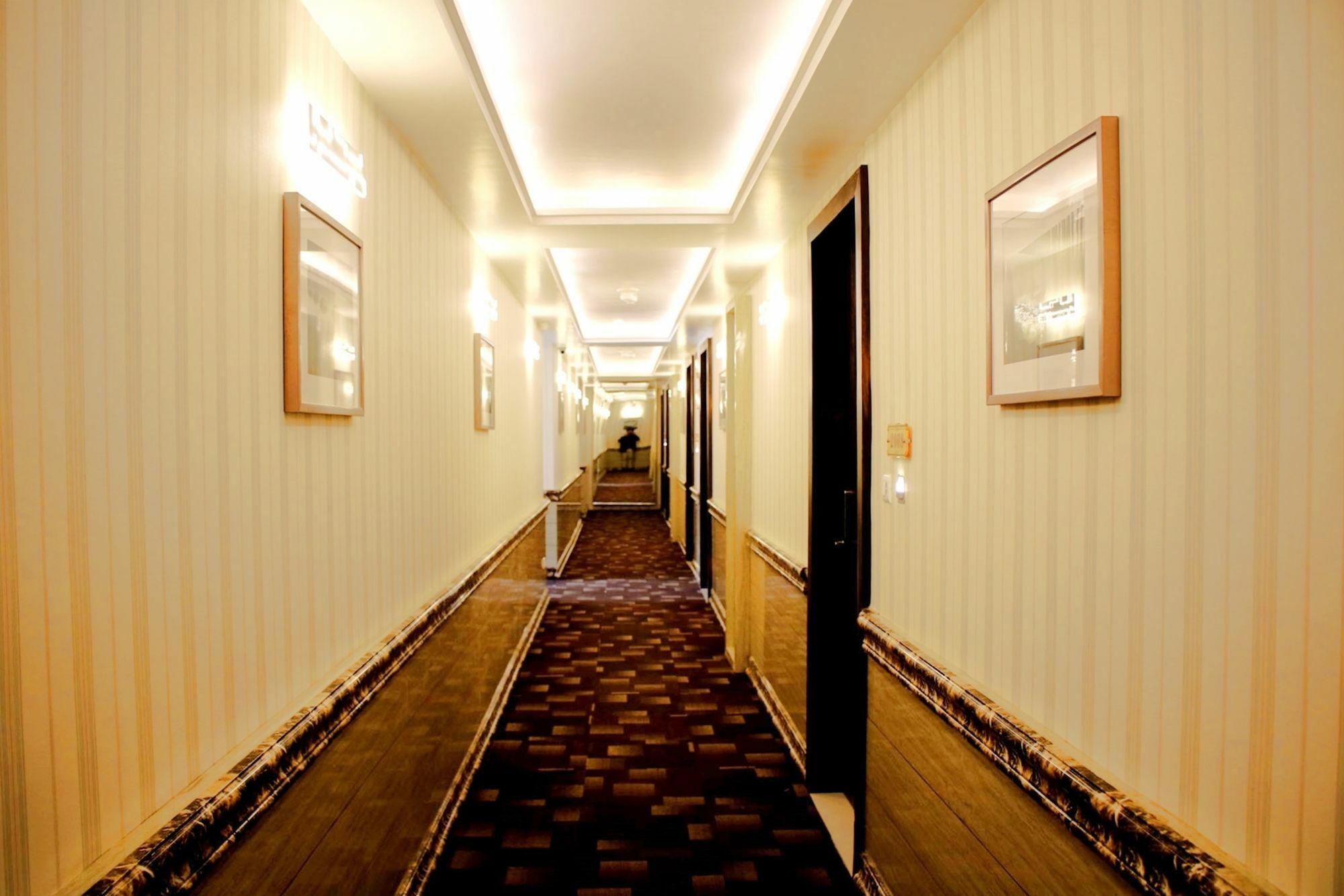 Pinnacle By Click Hotels, Лакхнау Екстер'єр фото