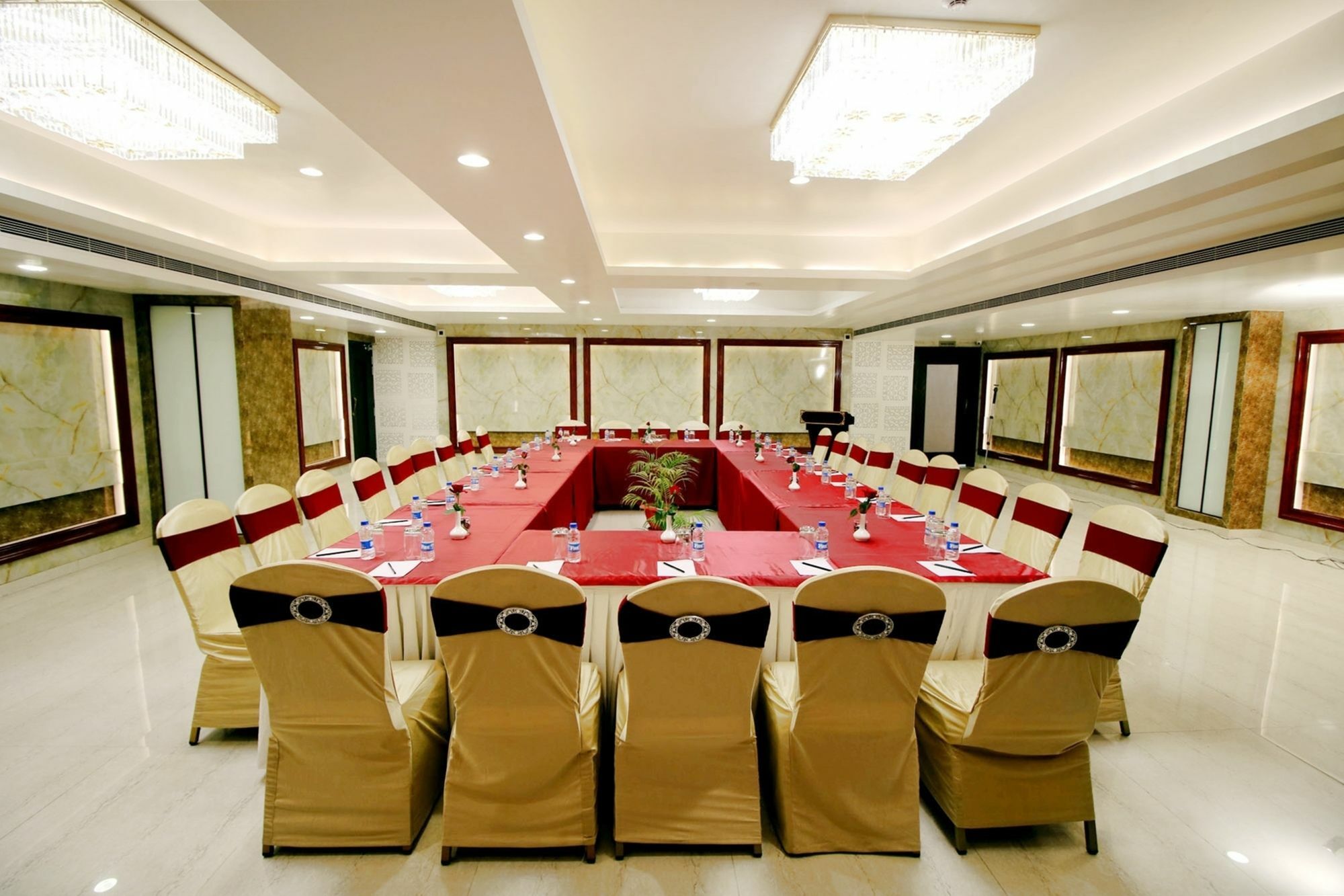 Pinnacle By Click Hotels, Лакхнау Екстер'єр фото